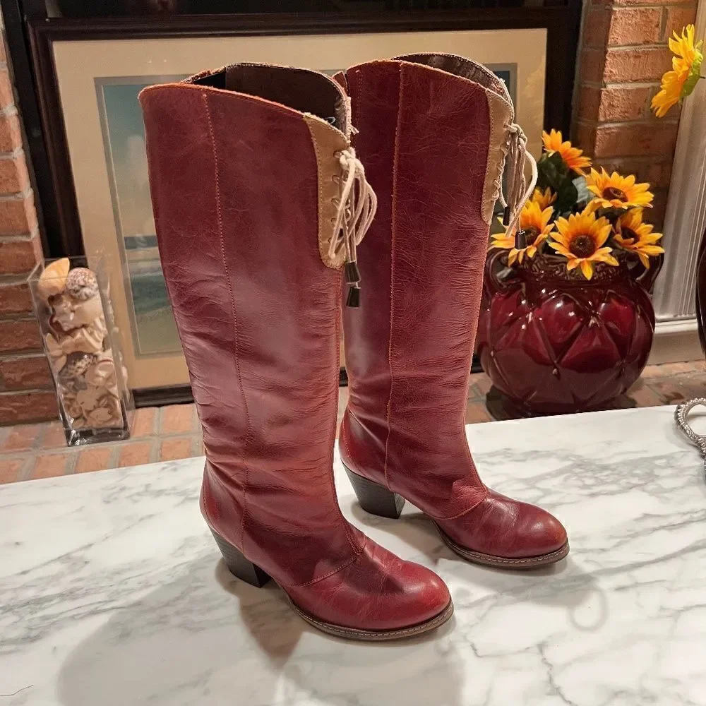 Holding Horses red boots - Picture 7 of 9